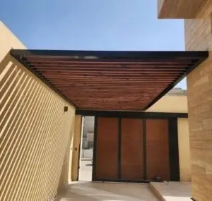 سيارات 96 300x285 1